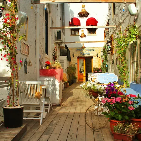 Afet Hanim Konagi Alaçatı