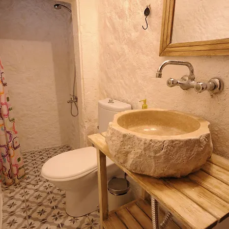 בית הארחה Afet Hanim Konagi