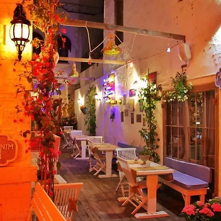 Afet Hanim Konagi Alaçatı